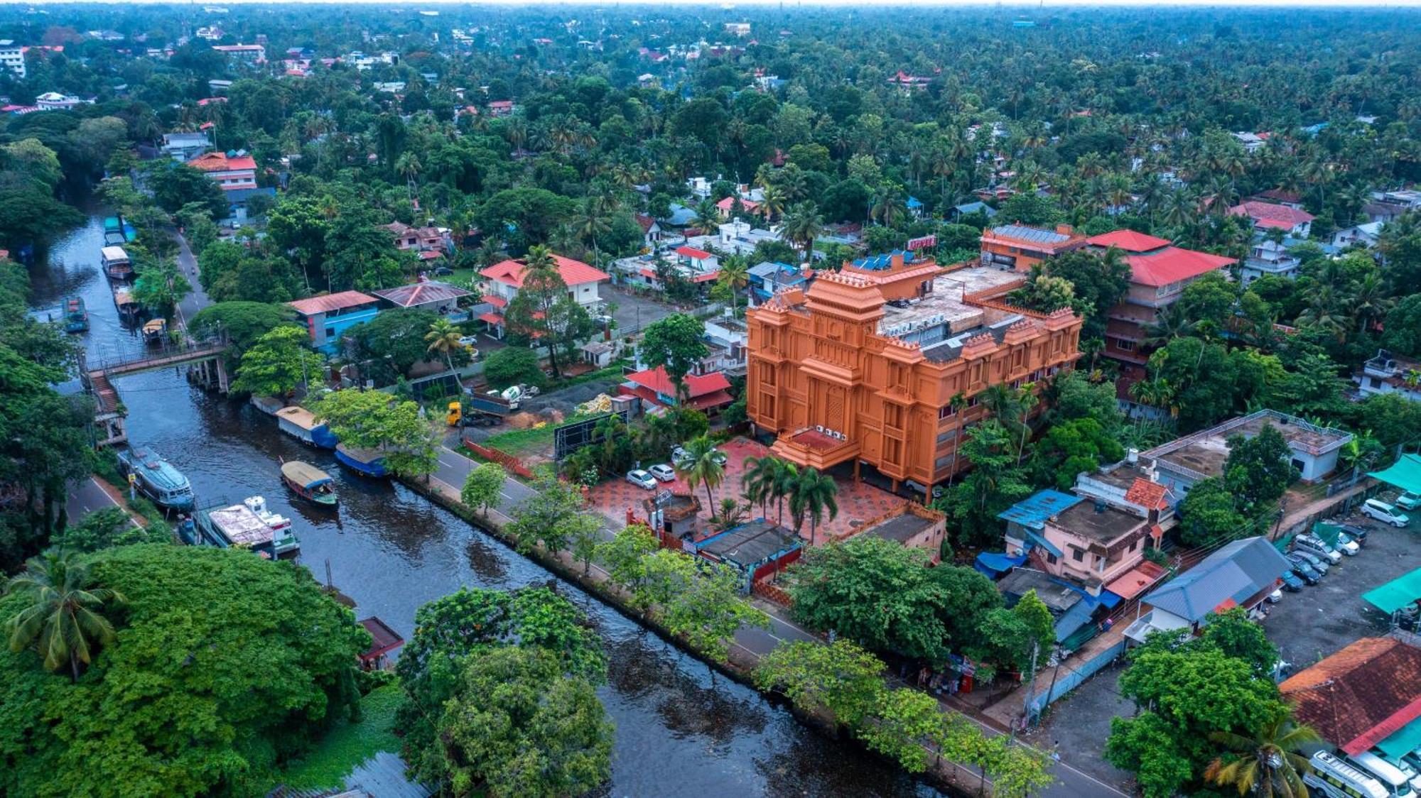 Haveli Backwater Resort Alappuzha Exterior foto